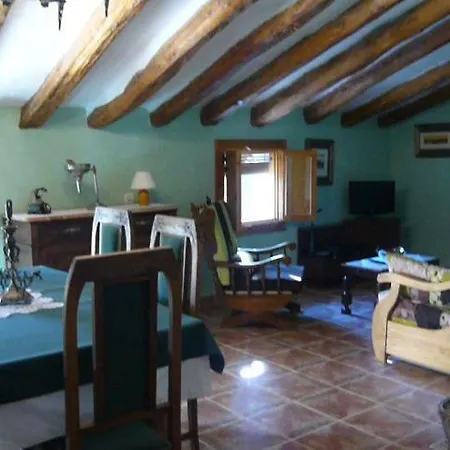 Torre De Campos منزل ريفي Ainzon